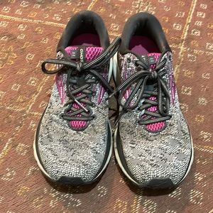 Like New! Brooks Ghost 11